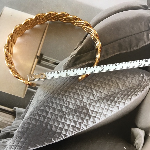 Monet Vintage Gold Bangle Bracelet - Picture 7 of 8